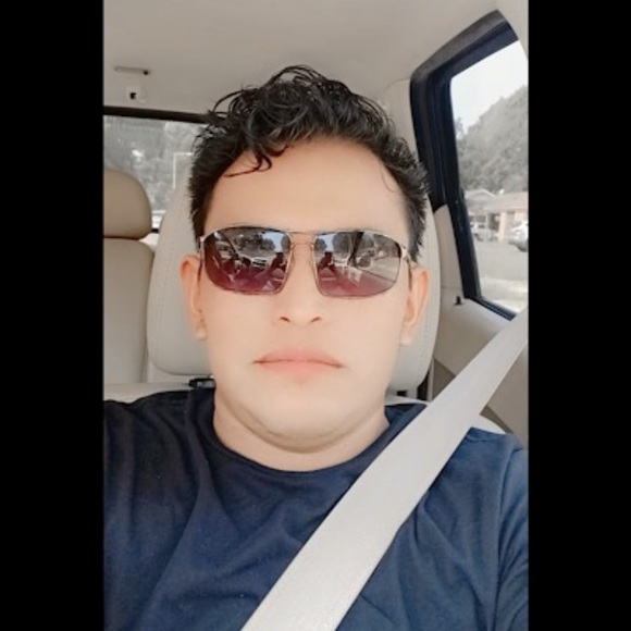 Meet your Posher, Baldemar - Picture 1 of 1